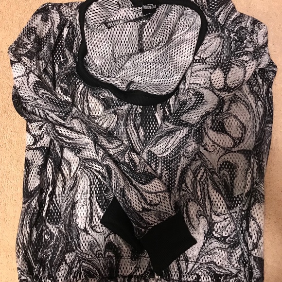 NWT Victoria's Secret Sport Pullover, XS - Picture 6 of 7